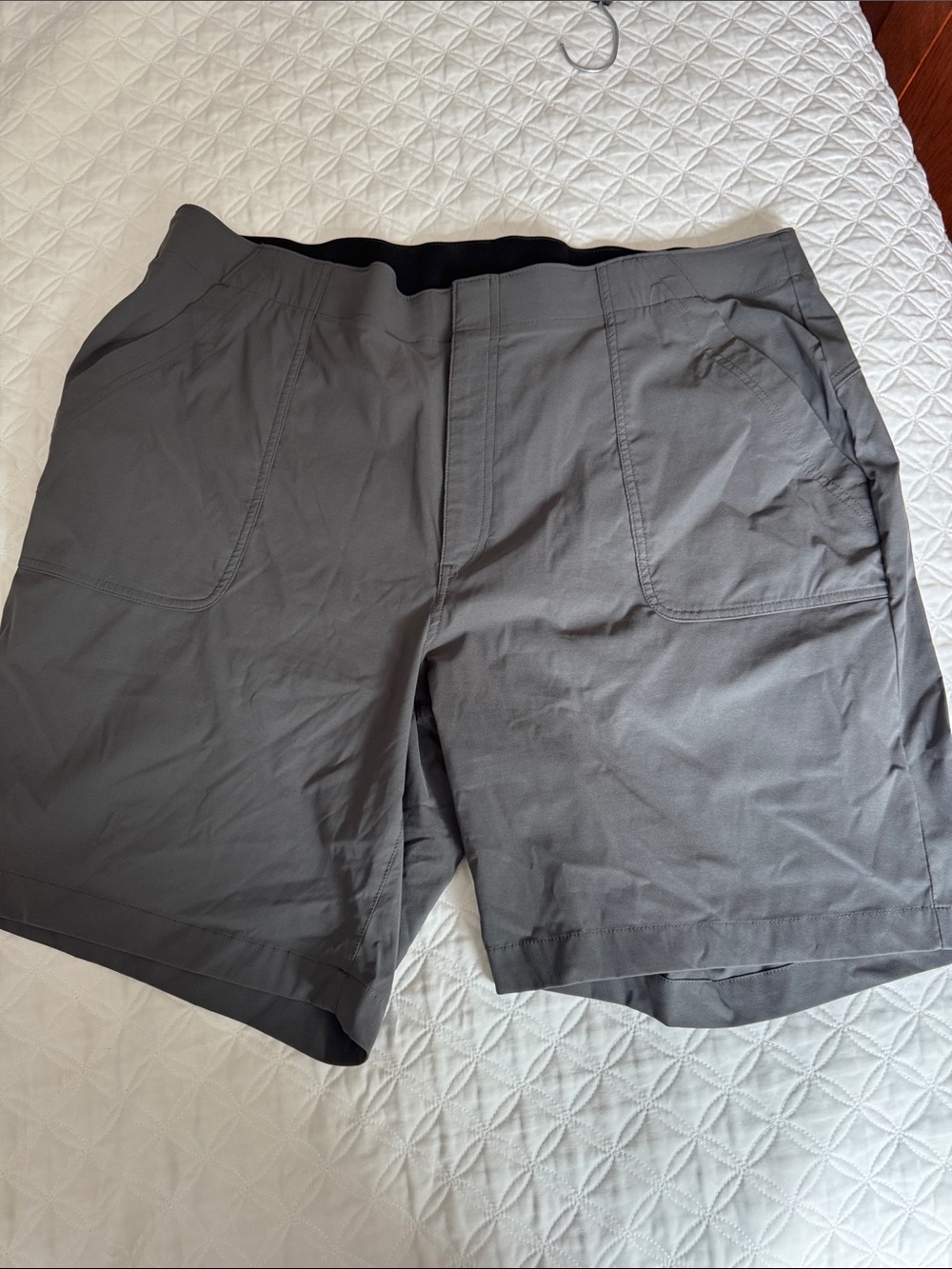 Eddie Bauer Grey Hiking Shorts Plus Size 22W Stretch Zip Fly Snap Closure